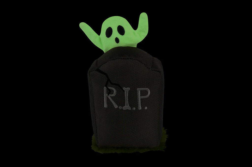 PLAY Howling Haunts Ghoulish Grave